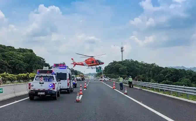隆昌高速公路汽车救援案例