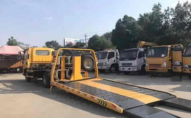 隆昌汽车中途维修案例